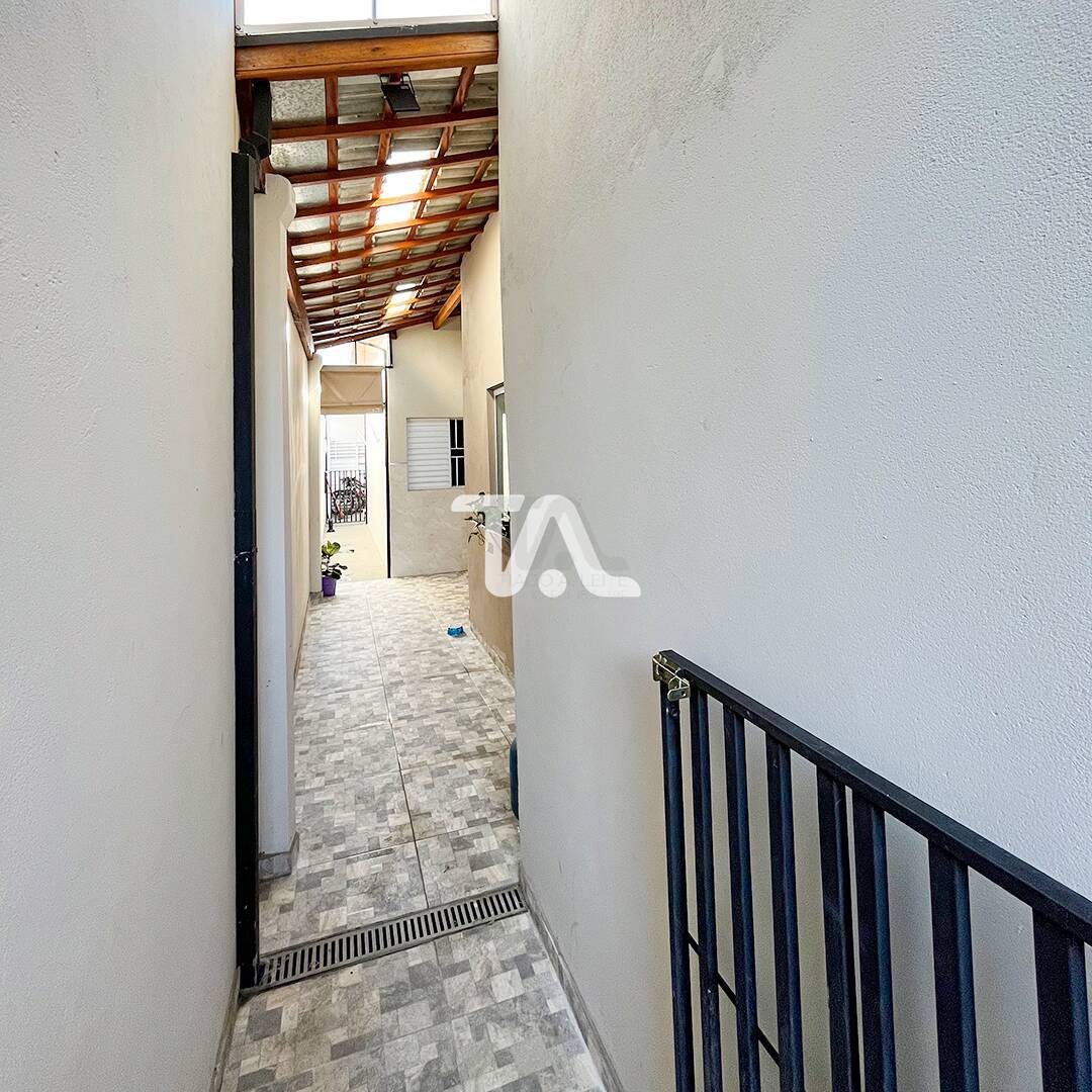 Casa à venda com 2 quartos, 65m² - Foto 12