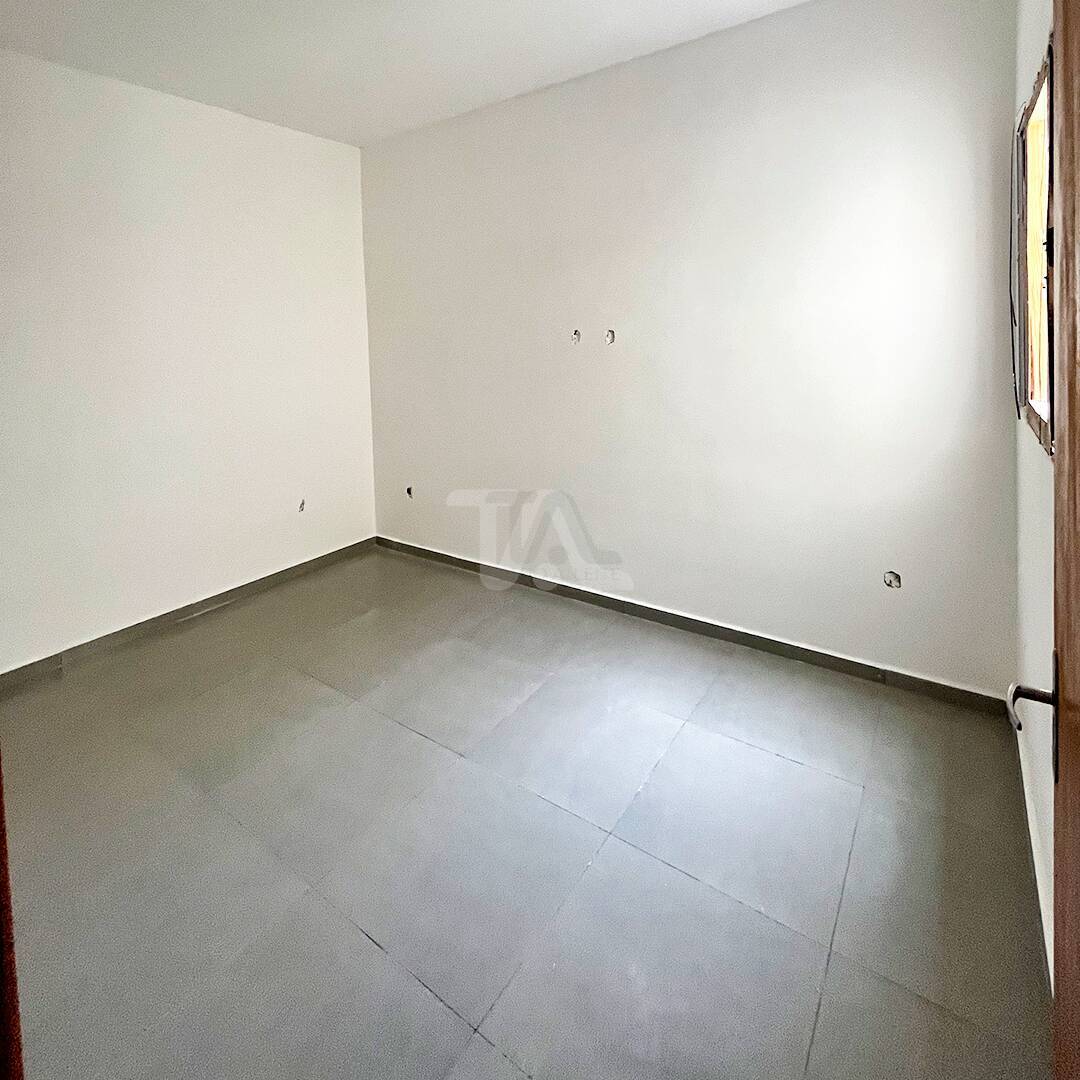 Casa à venda com 2 quartos, 77m² - Foto 4