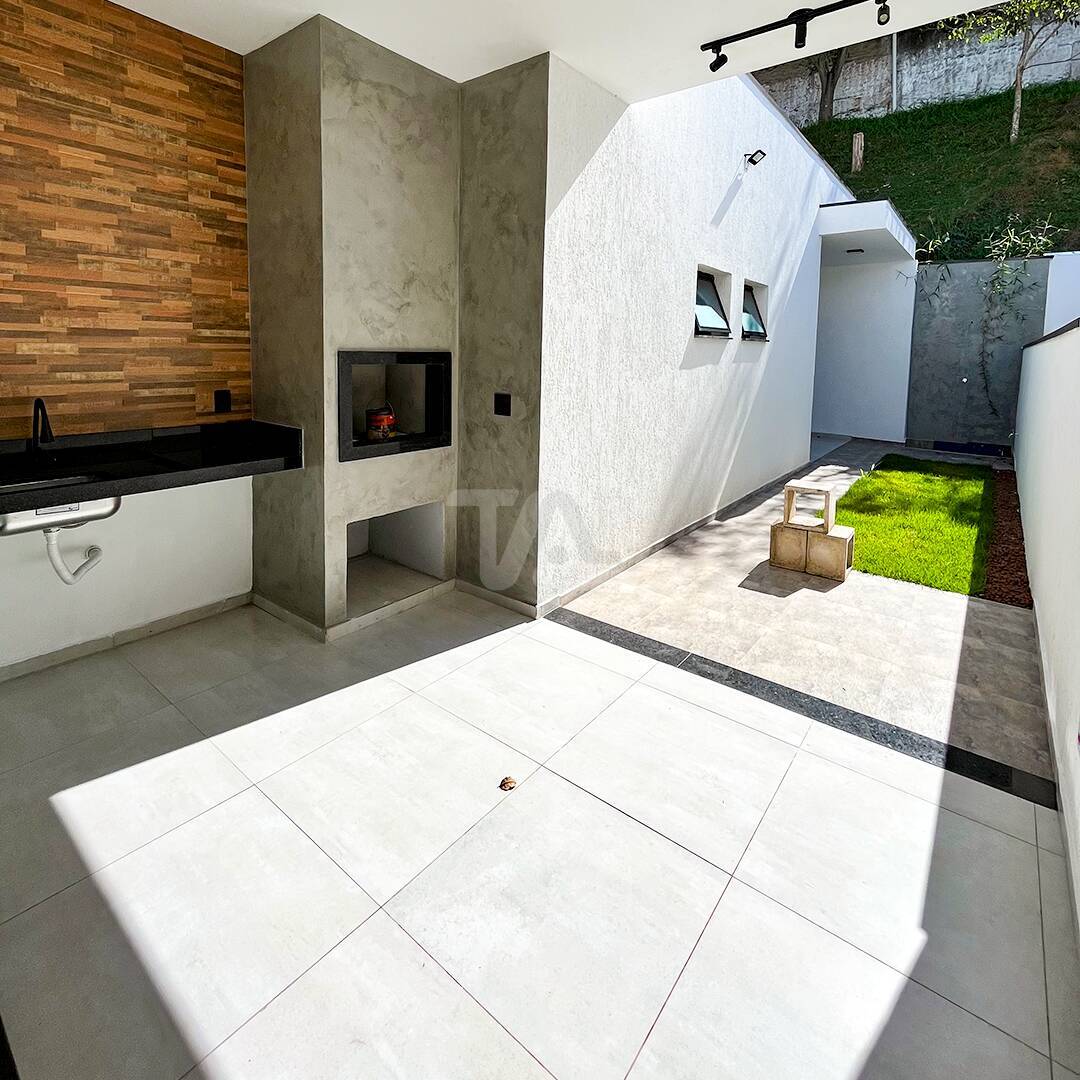 Casa à venda com 3 quartos, 126m² - Foto 4