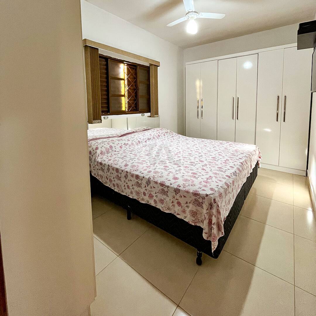 Casa à venda com 2 quartos, 122m² - Foto 5