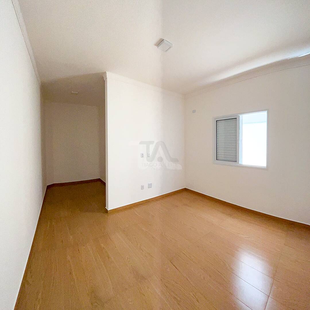 Casa à venda com 3 quartos, 150m² - Foto 3