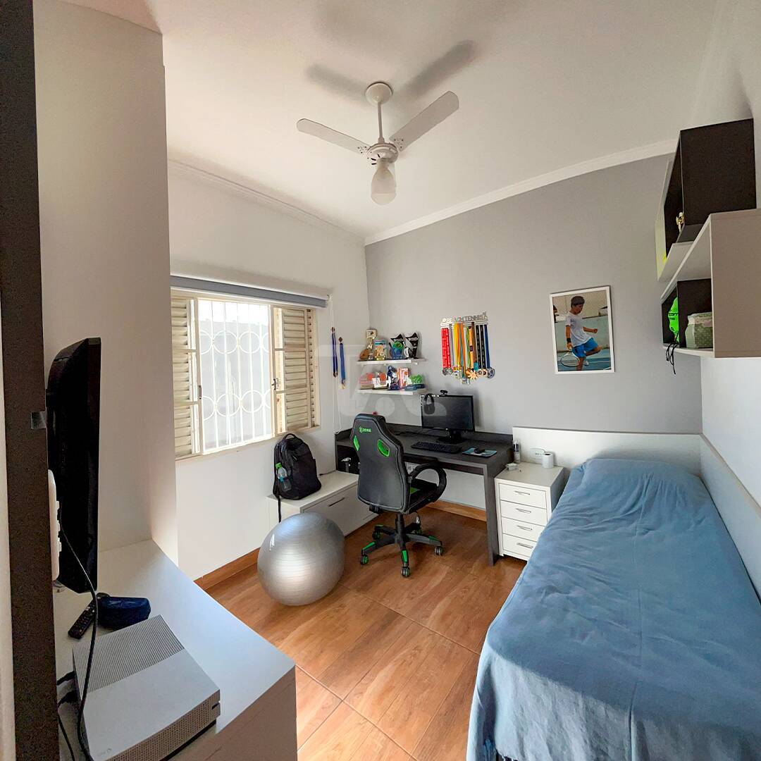 Casa à venda com 3 quartos, 167m² - Foto 8