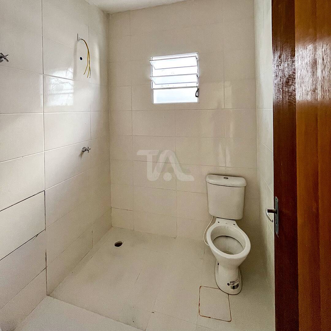 Casa à venda com 3 quartos, 80m² - Foto 3