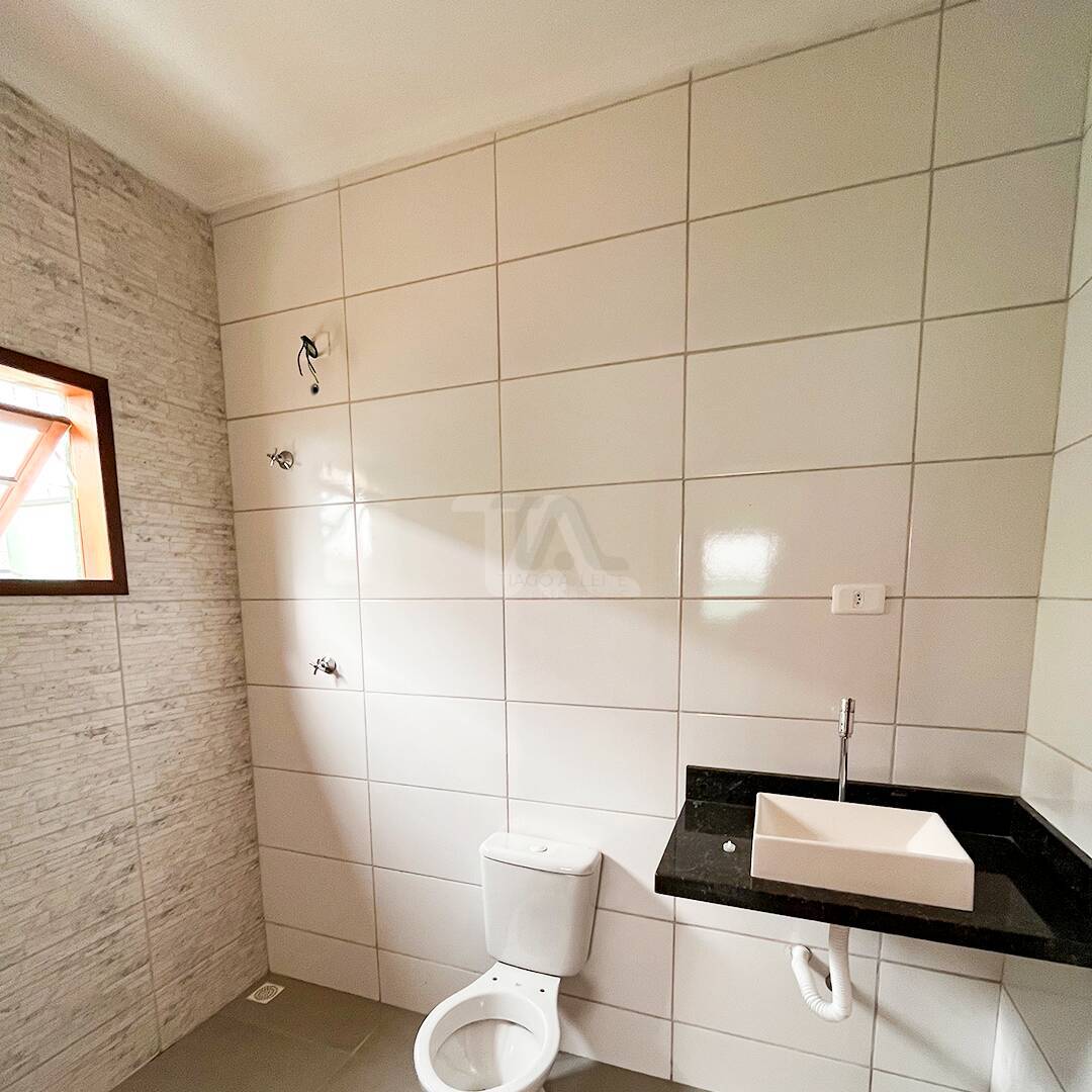 Casa à venda com 2 quartos, 72m² - Foto 9