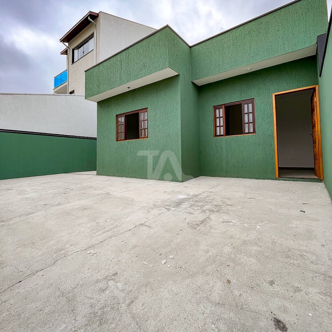 Casa à venda com 2 quartos, 72m² - Foto 2