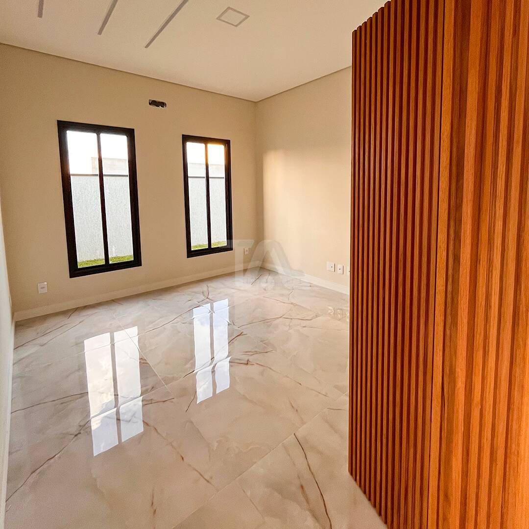 Casa à venda com 3 quartos, 236m² - Foto 9