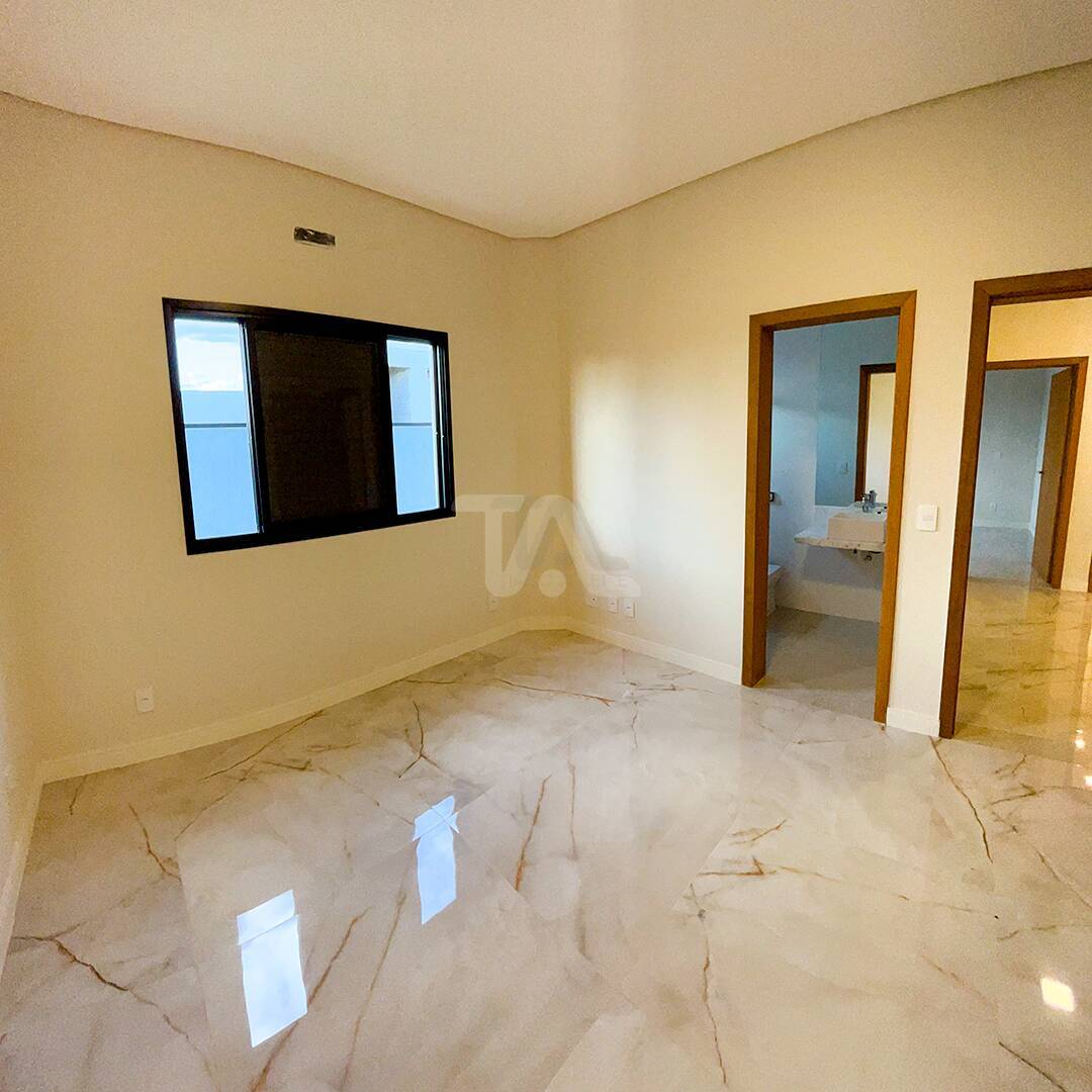 Casa à venda com 3 quartos, 236m² - Foto 14