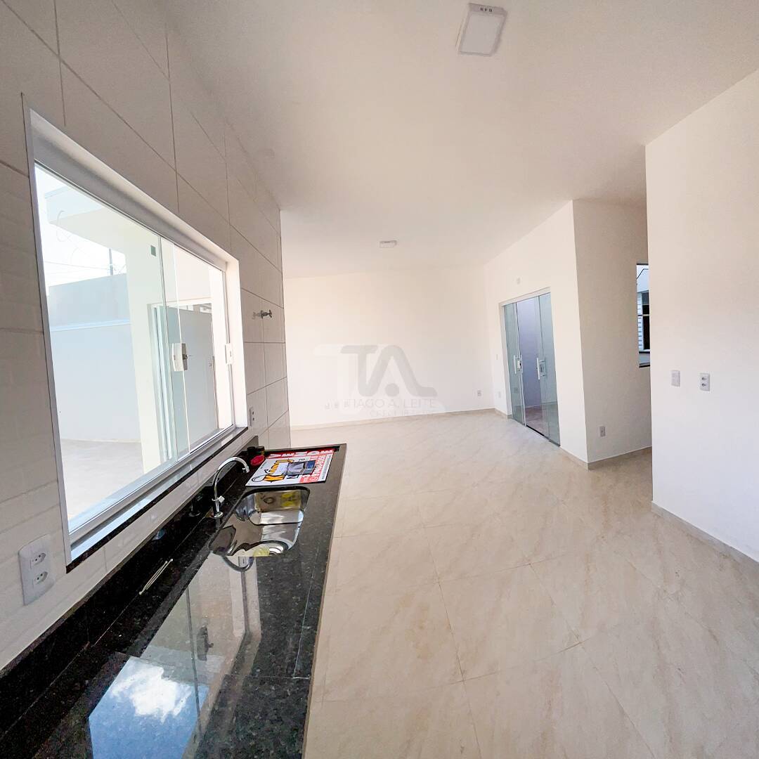 Casa à venda com 3 quartos, 88m² - Foto 5