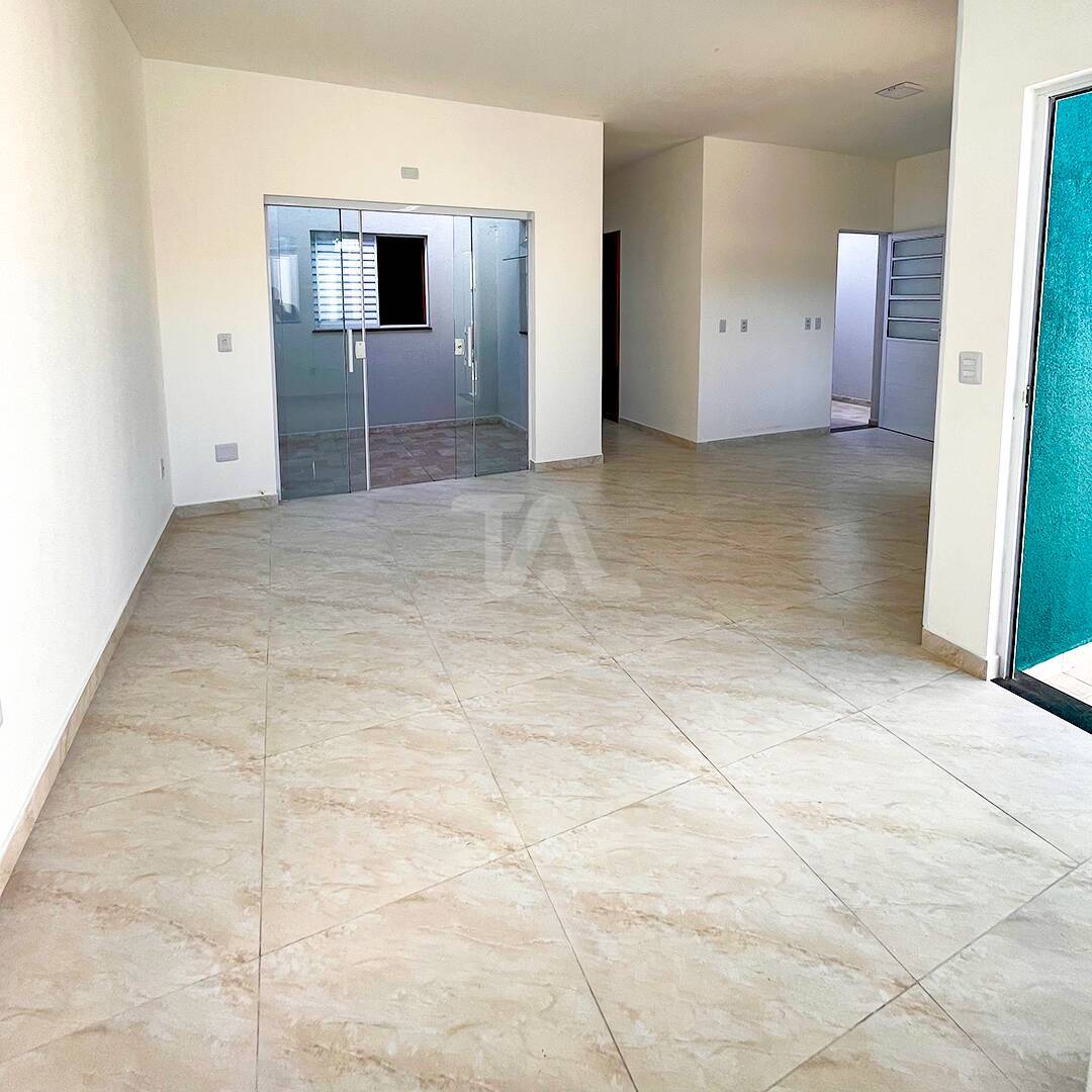 Casa à venda com 3 quartos, 88m² - Foto 4