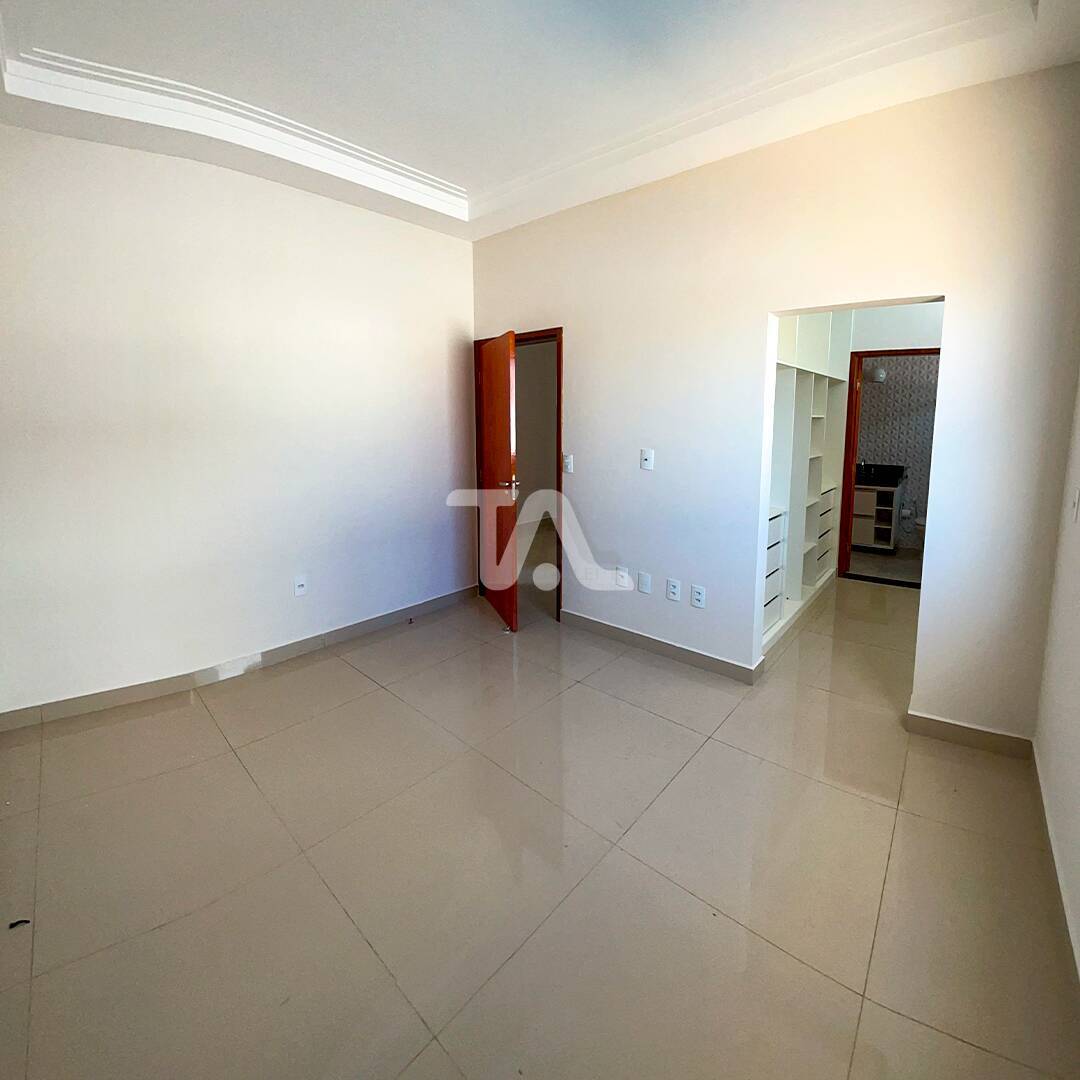 Casa à venda com 3 quartos, 220m² - Foto 14