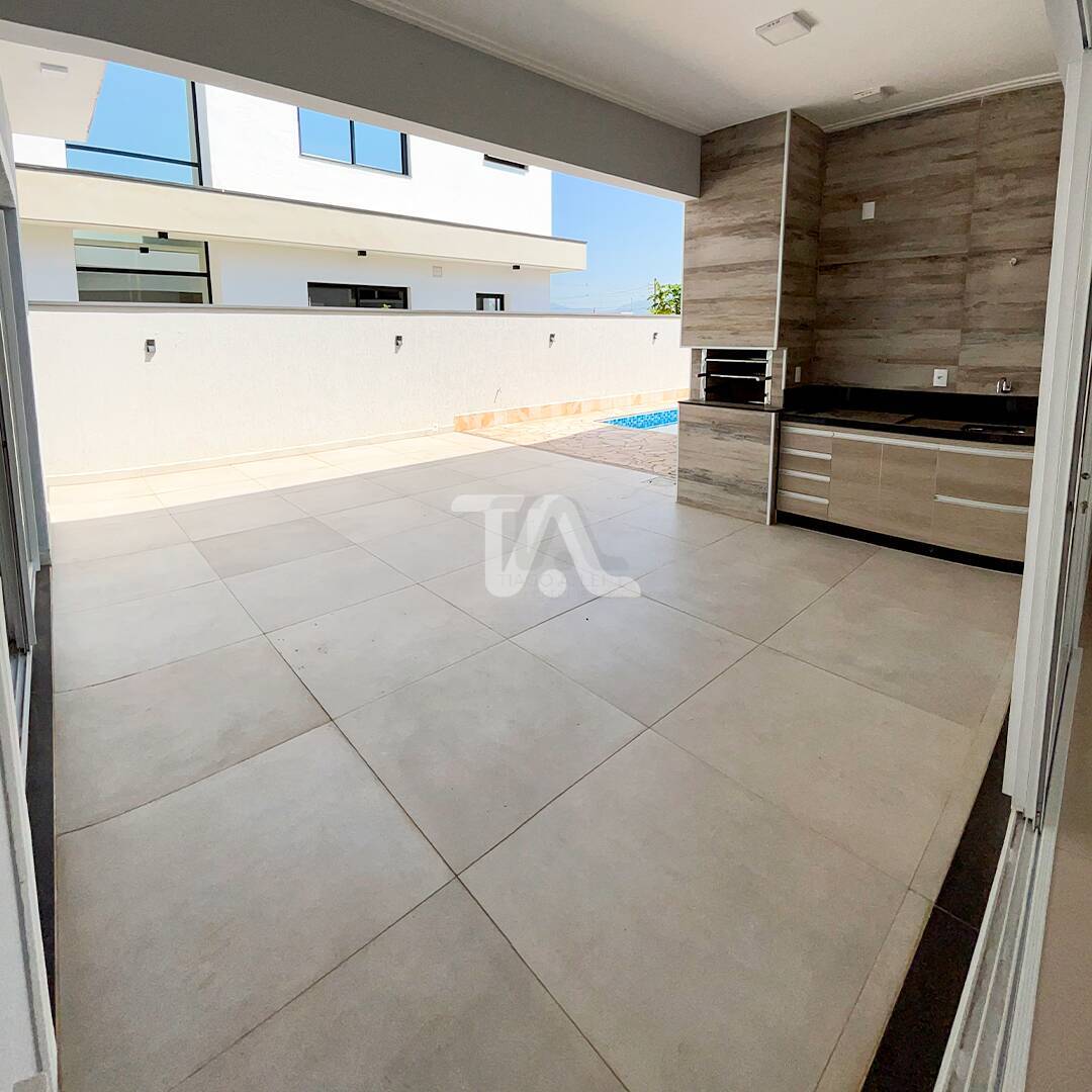 Casa à venda com 3 quartos, 220m² - Foto 9