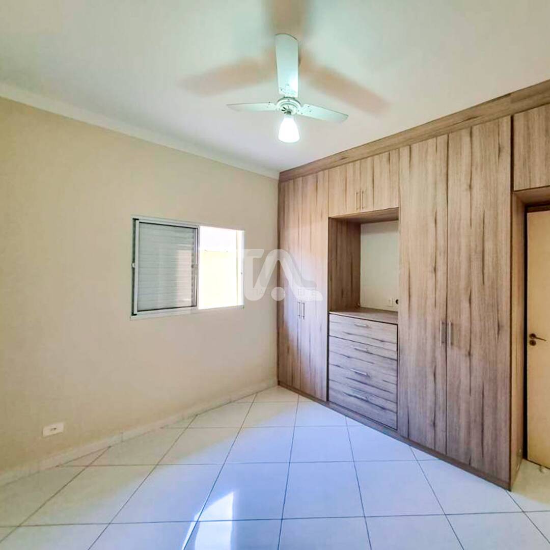 Casa à venda com 3 quartos, 200m² - Foto 12