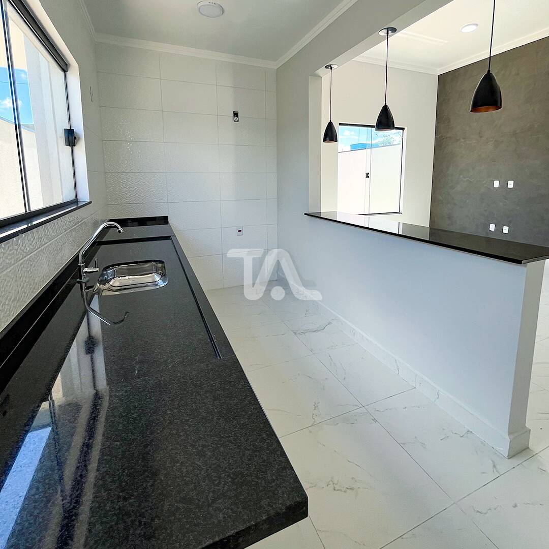 Casa à venda com 3 quartos, 93m² - Foto 8