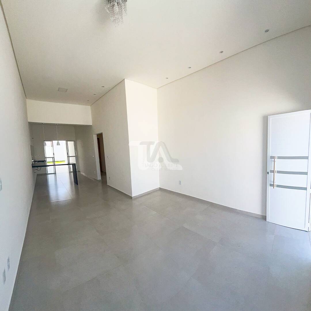 Casa à venda com 3 quartos, 100m² - Foto 4