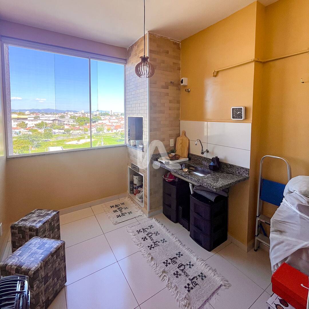 Apartamento à venda com 2 quartos, 72m² - Foto 3