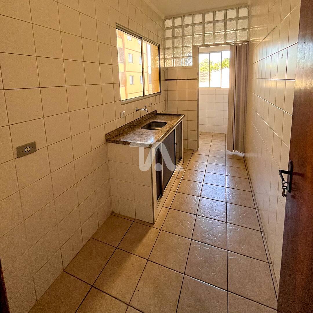 Apartamento à venda com 2 quartos, 74m² - Foto 5