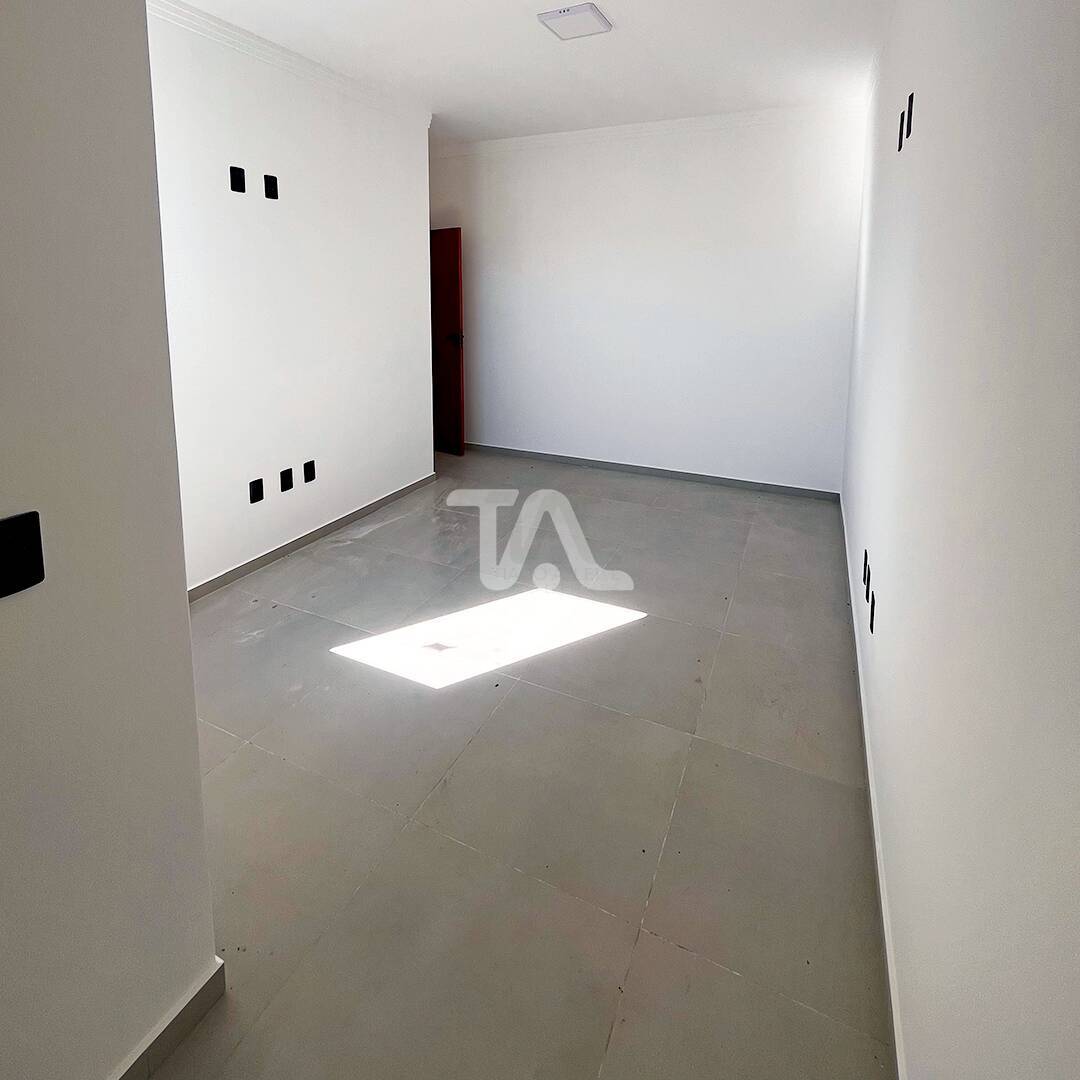 Casa à venda com 3 quartos, 98m² - Foto 14