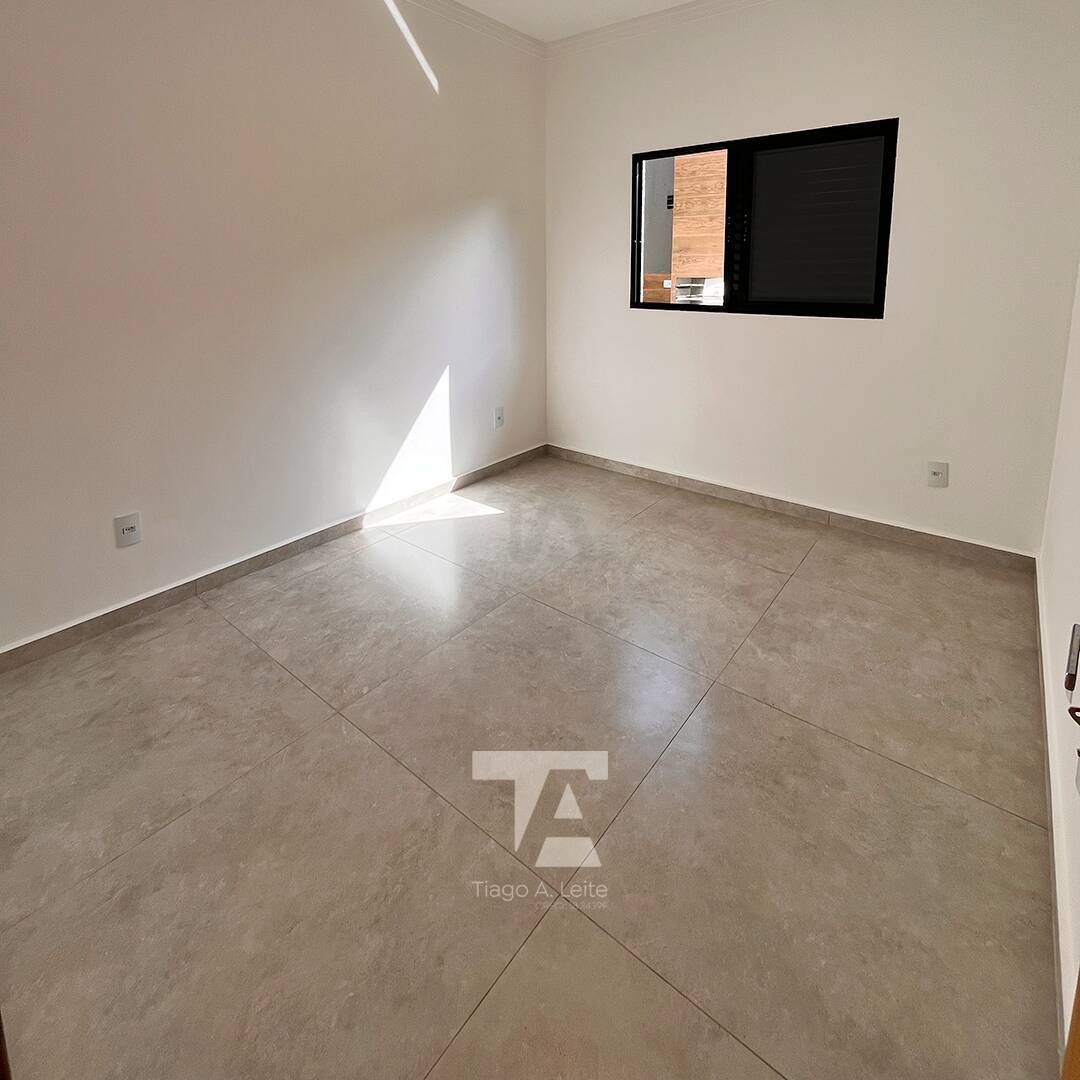 Casa à venda com 3 quartos, 107m² - Foto 11