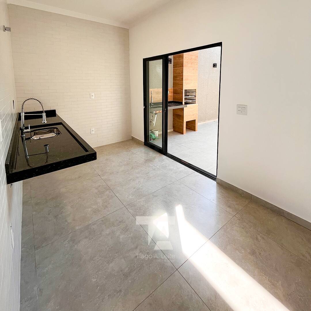 Casa à venda com 3 quartos, 107m² - Foto 5