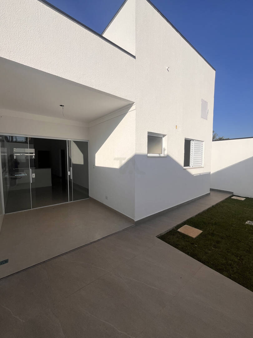 Casa à venda com 3 quartos, 93m² - Foto 12