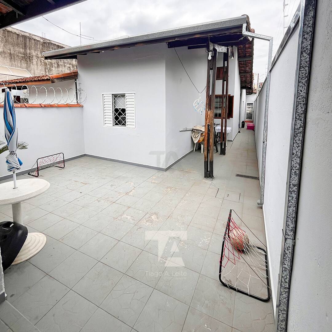 Casa à venda com 2 quartos, 96m² - Foto 9