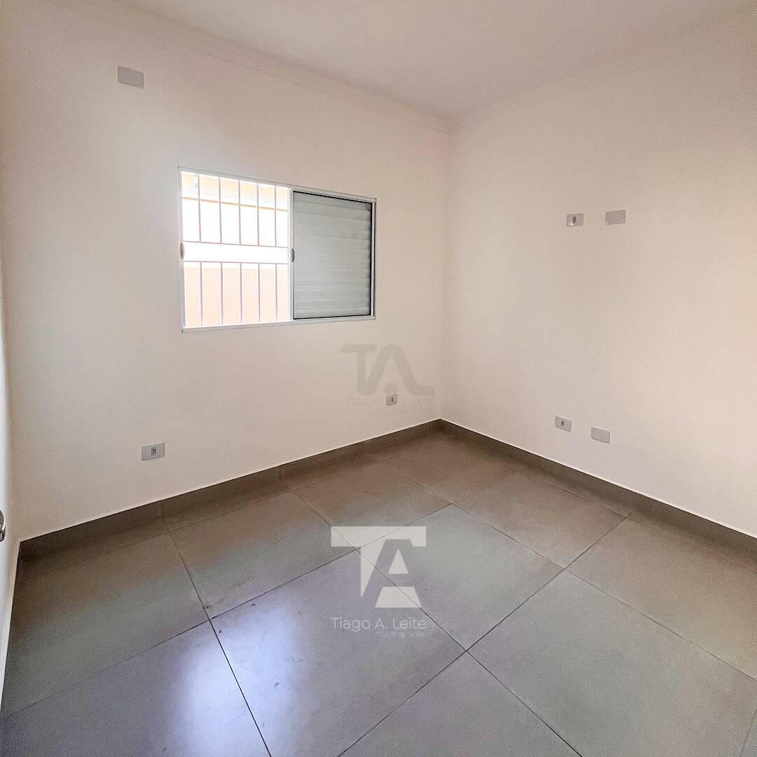 Casa à venda com 3 quartos, 90m² - Foto 8