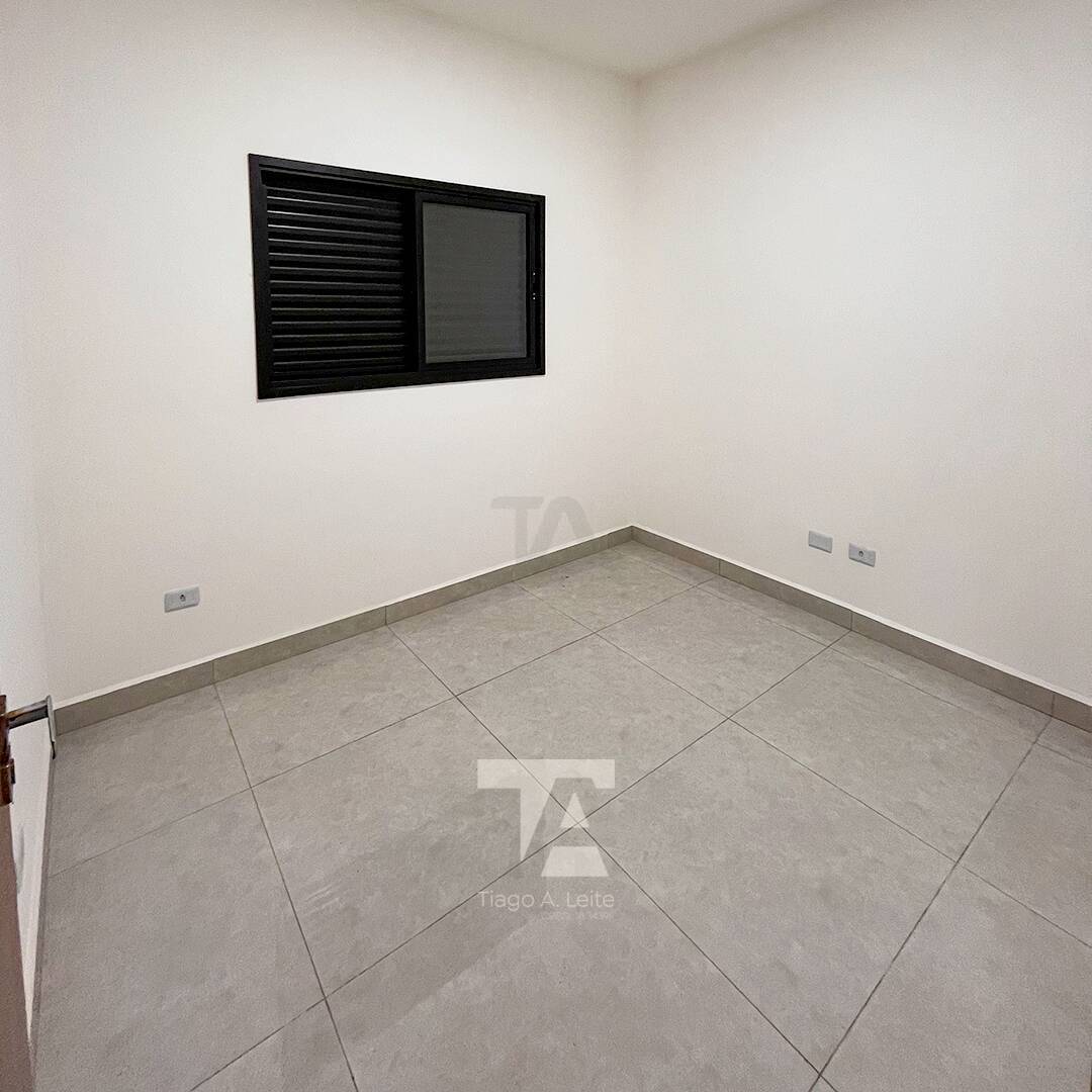 Casa à venda com 3 quartos, 120m² - Foto 11