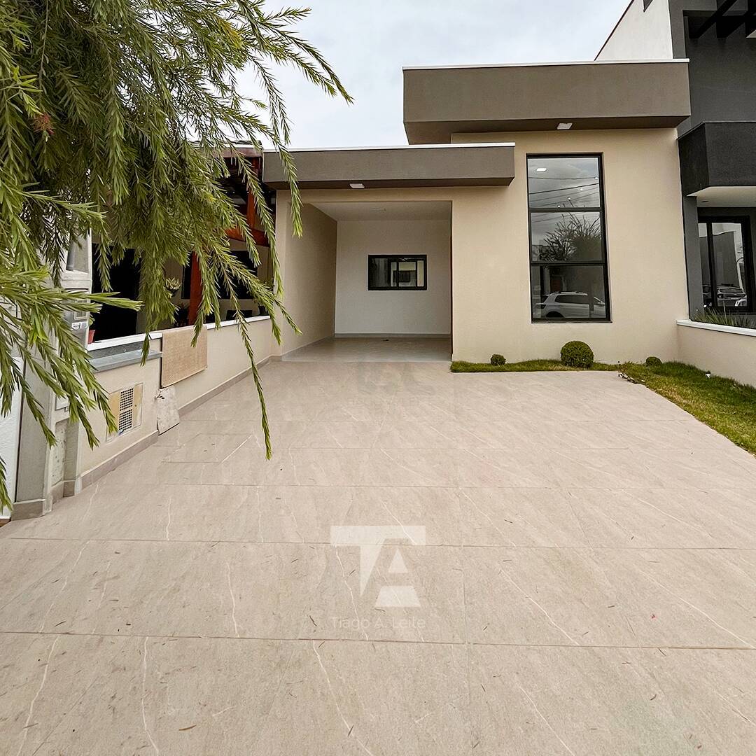 Casa à venda com 3 quartos, 120m² - Foto 1