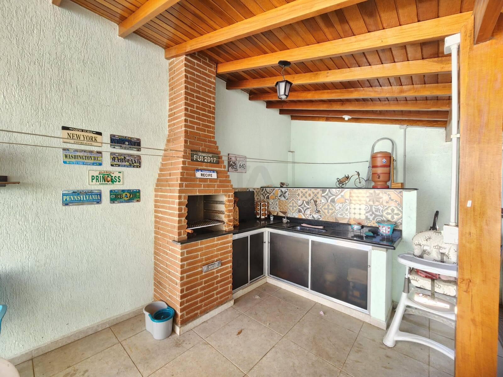 Casa à venda e aluguel com 3 quartos, 115m² - Foto 9