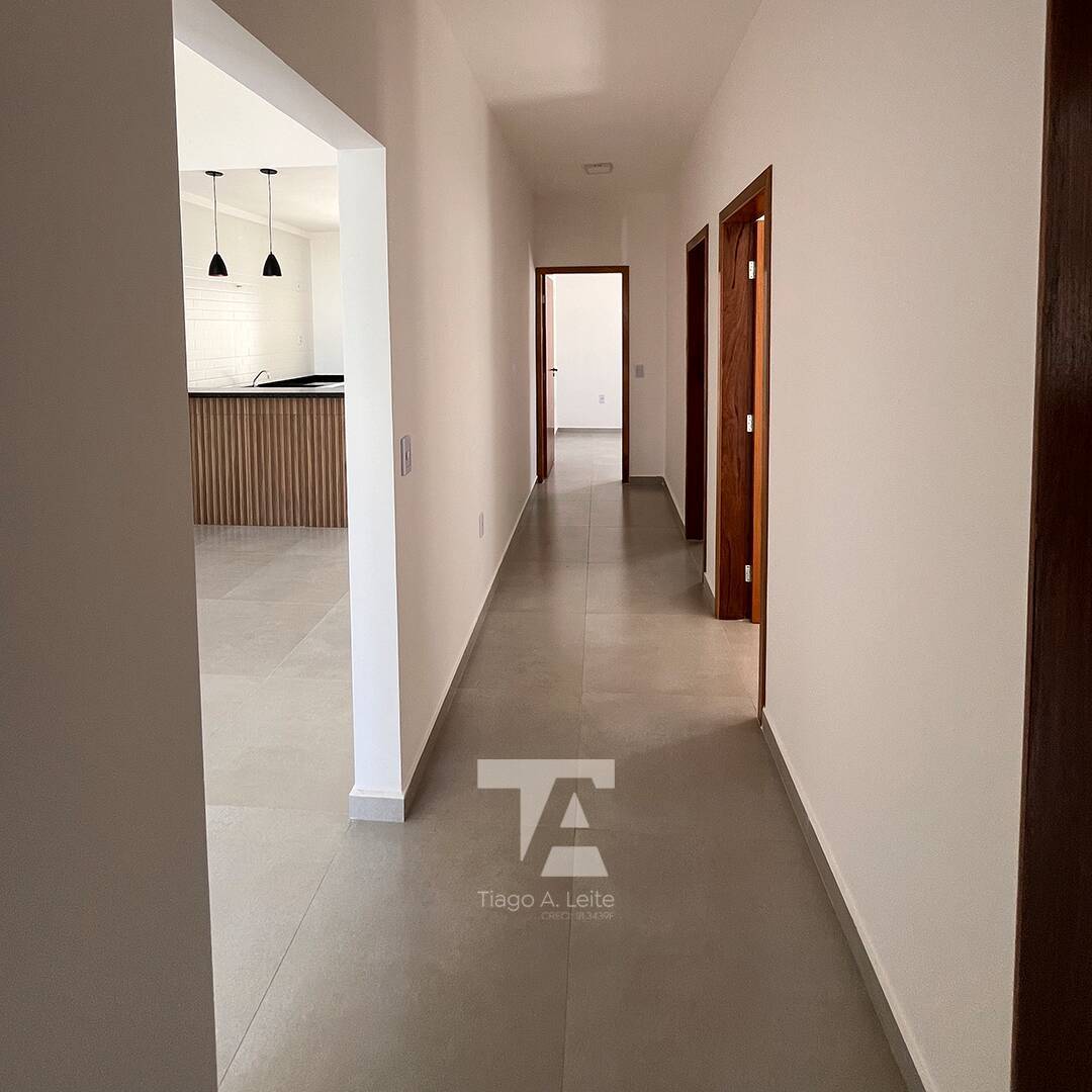 Casa à venda com 3 quartos, 96m² - Foto 2